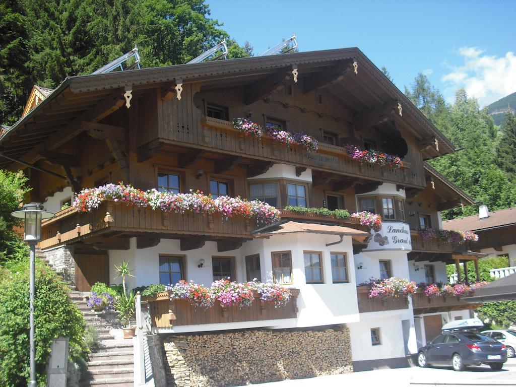 Landhaus Granat Mayrhofen Eksteriør billede